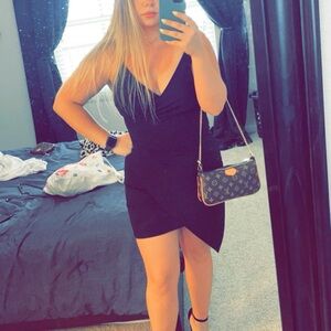 Asymmetrical Ruched Bodycon Black Dress